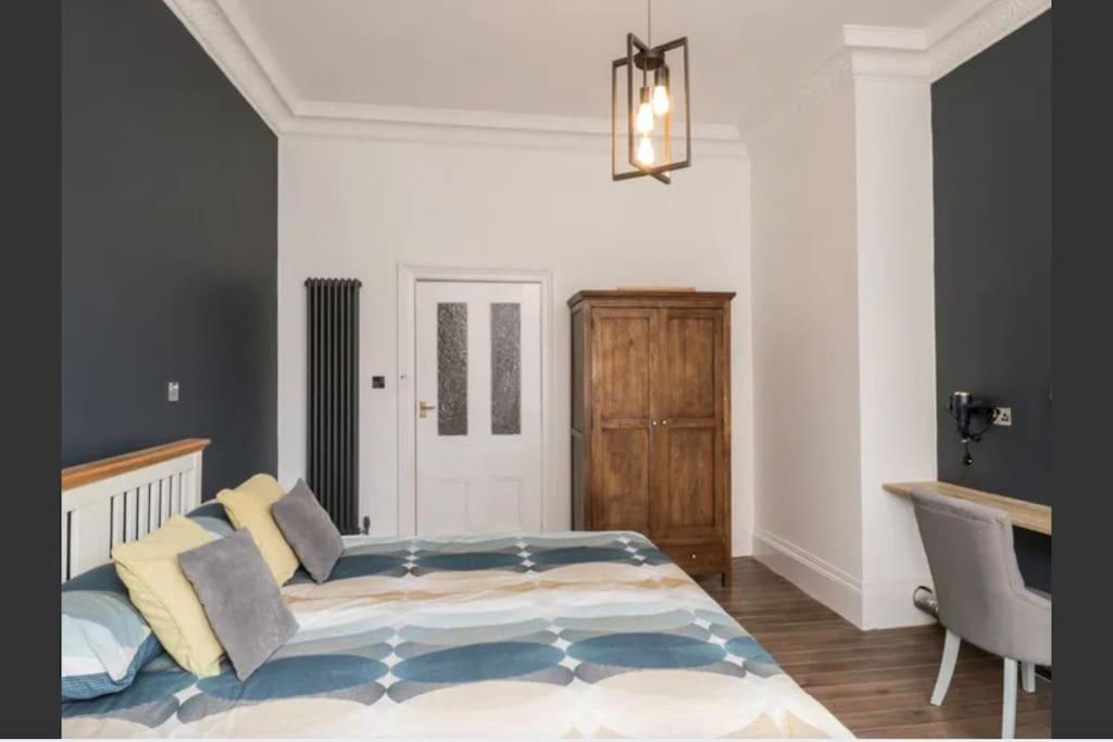 Searenity At Southcliff Apartment